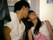 Ciuman dan Handjob Jepang di Kereta